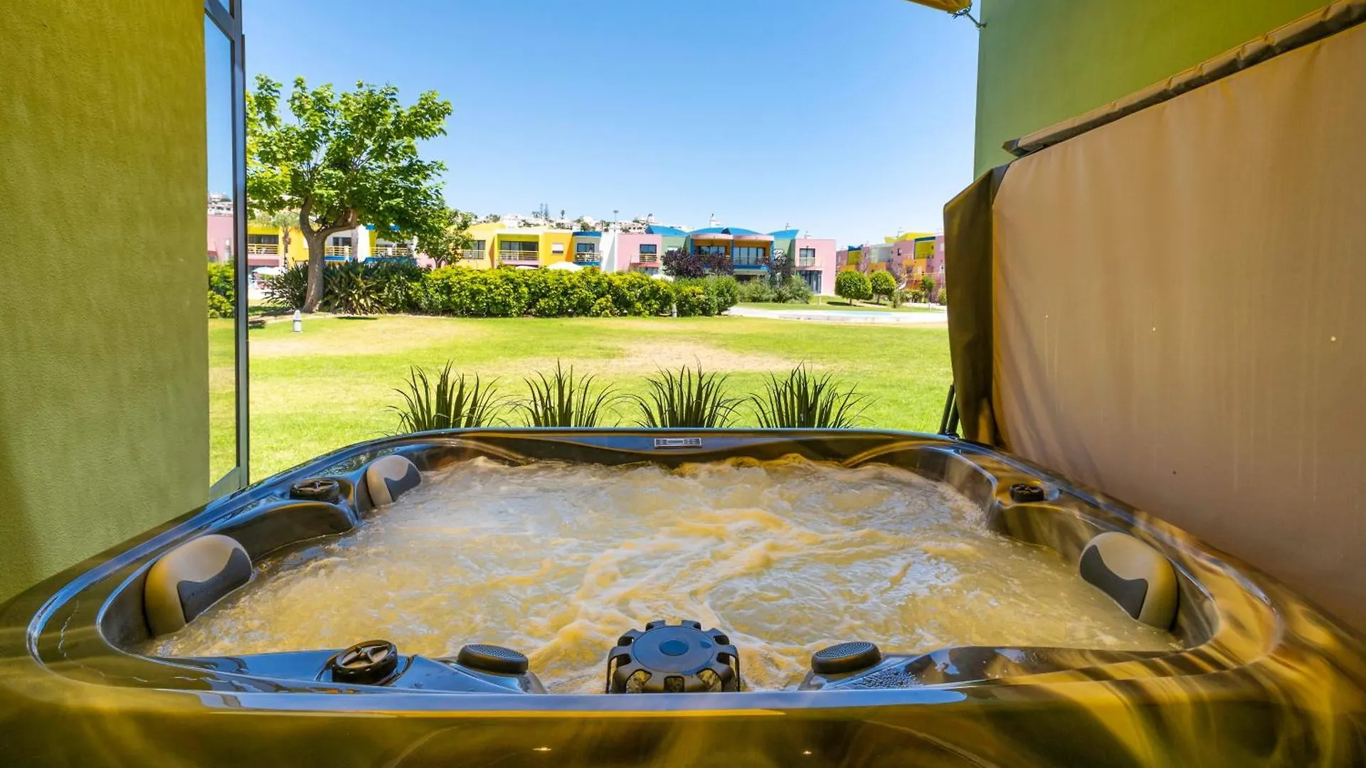 Romantic With Private Hot Tub & Parking - Big Pool - Marina Access Albufeira