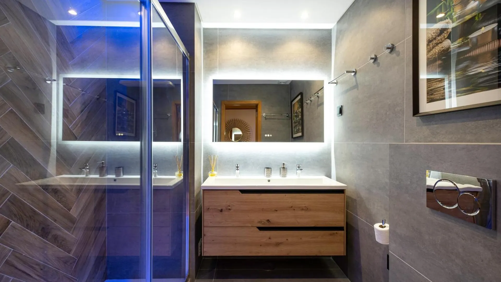 Romantic With Private Hot Tub & Parking - Big Pool - Marina Access البوفيرا
