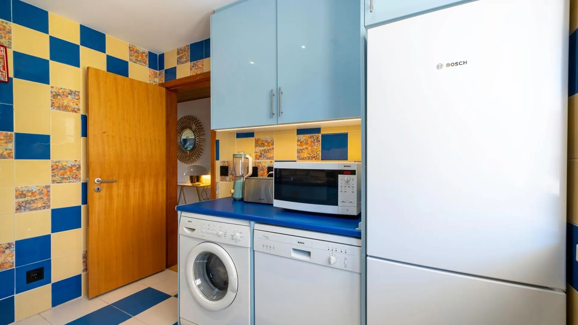 Romantic With Private Hot Tub & Parking - Big Pool - Marina Access Albufeira Villa